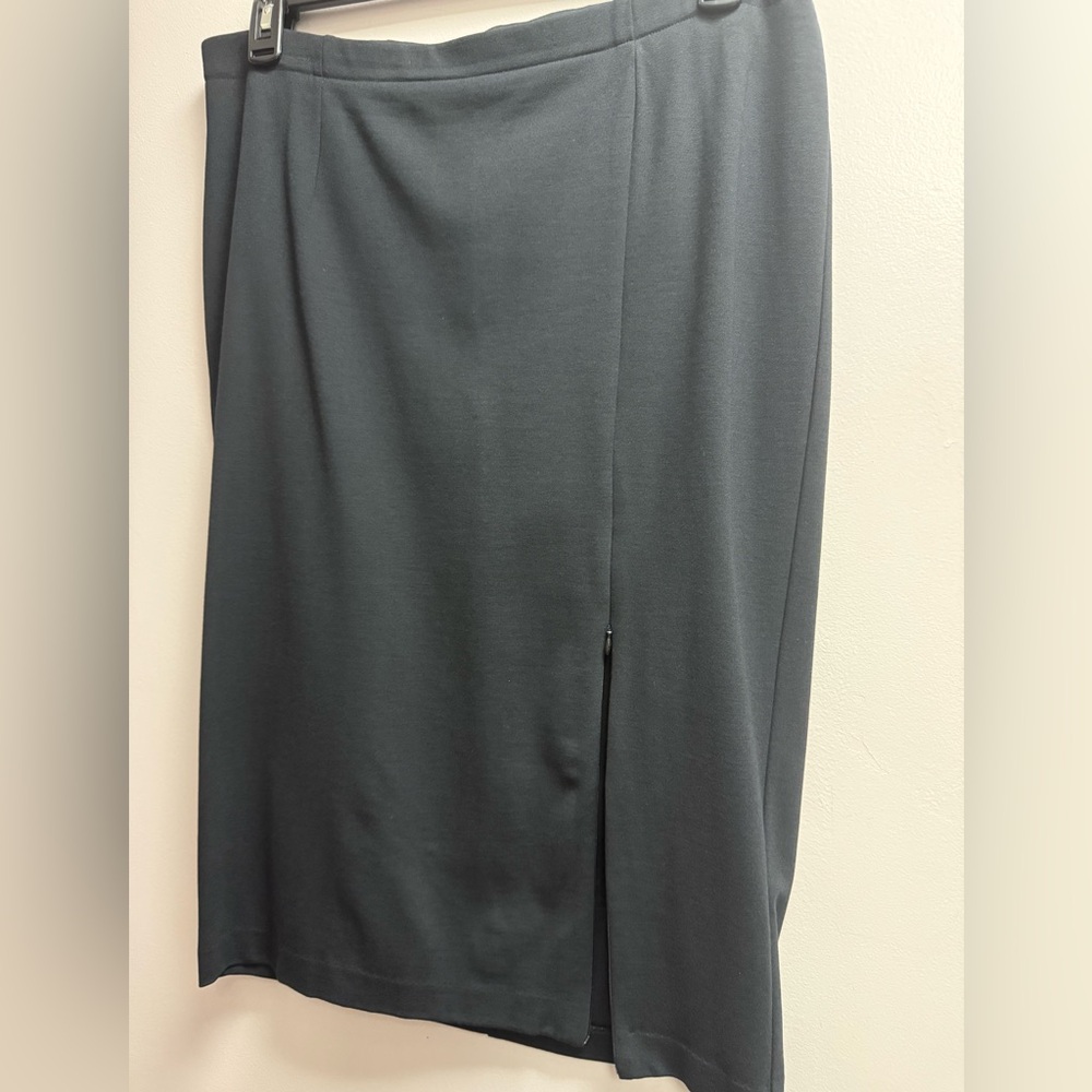 2/$29 on $29 Skirts. EUC Lane Bryant Black Pencil Skirt w/Front Side Zip Sz 14